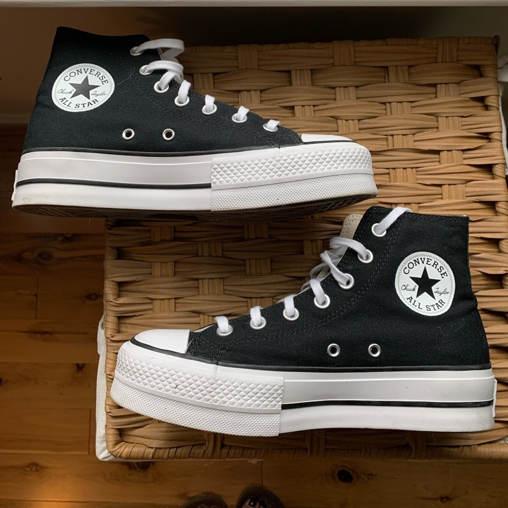 Chuck Taylor All Star Lift Platform Canvas High Top Tennis Shoe